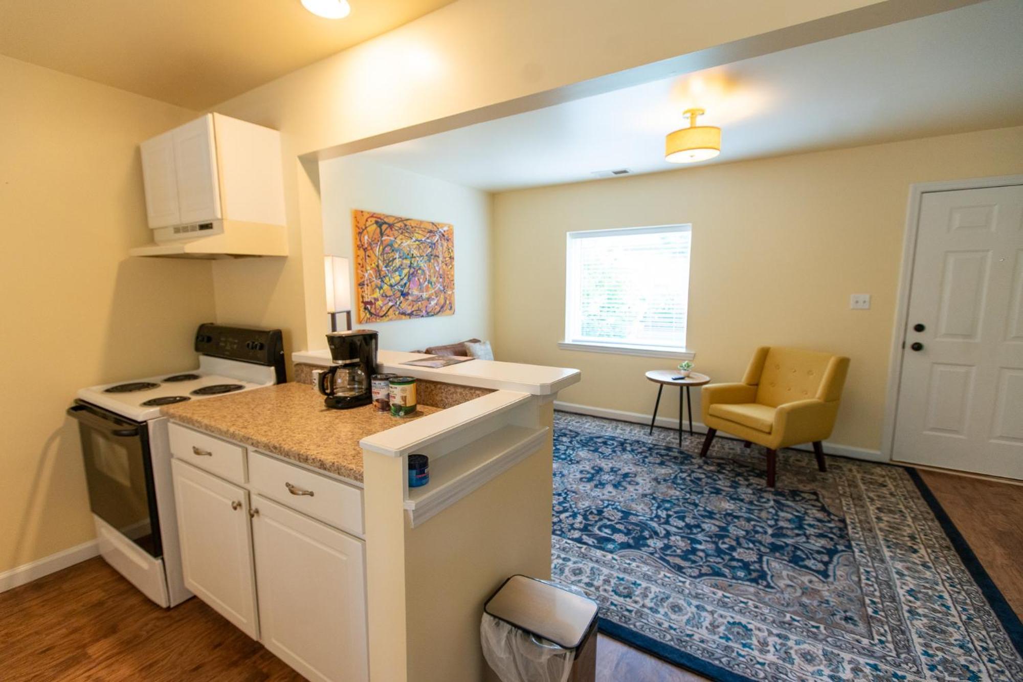Howard'S Creek Inn White Sulphur Springs Esterno foto