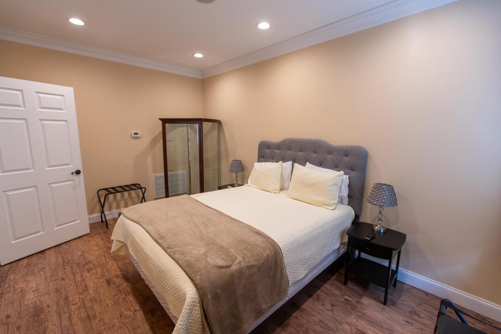 Howard'S Creek Inn White Sulphur Springs Esterno foto