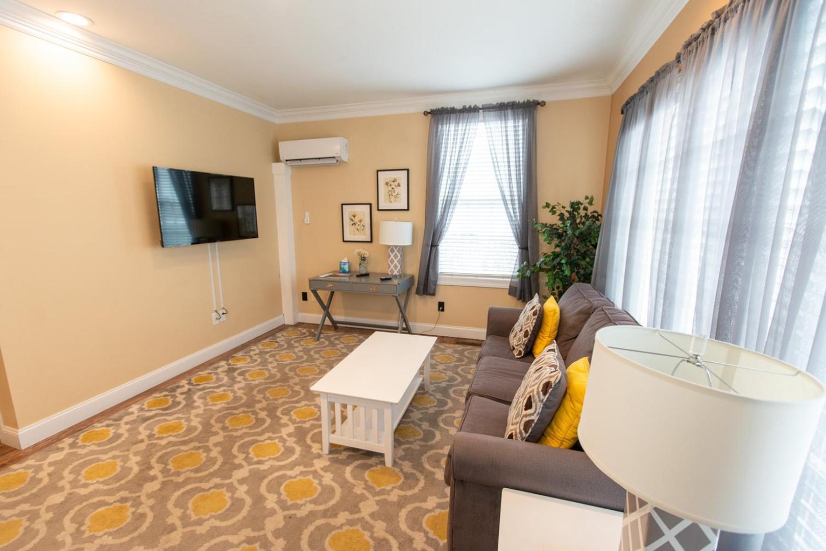 Howard'S Creek Inn White Sulphur Springs Esterno foto